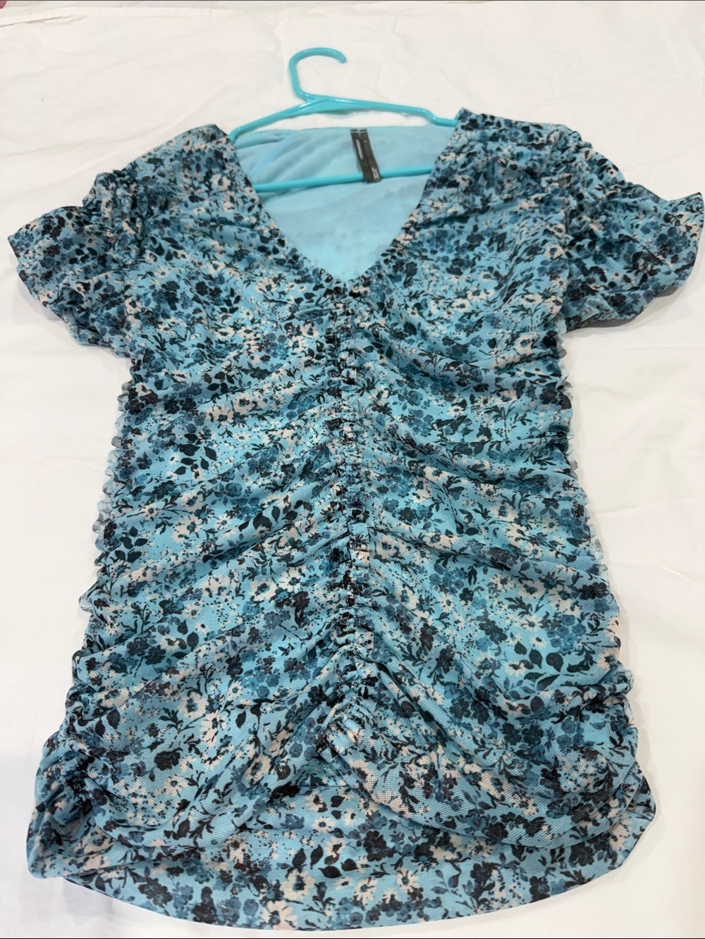 Ruched V-Neck Floral Tunic in Light Blue
